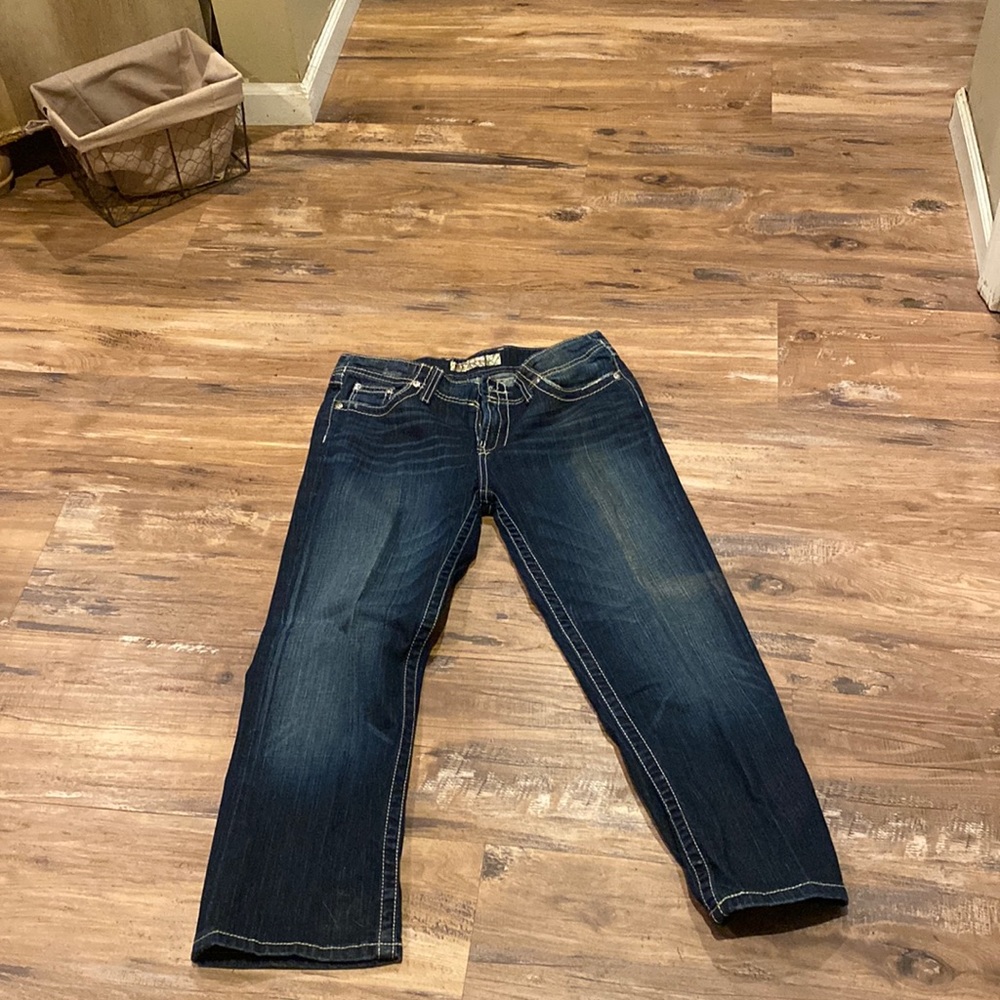 BKE dark wash capris. Size 29